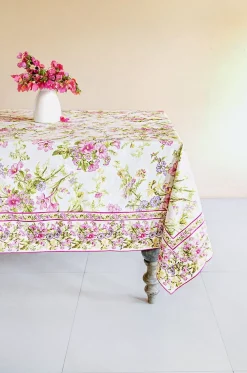 April Cornell Graceful Garden Ecru Dining Cloth - 8 Seater