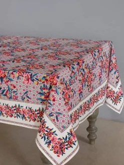 Poppy Petals Table Cover - 6 Seater
