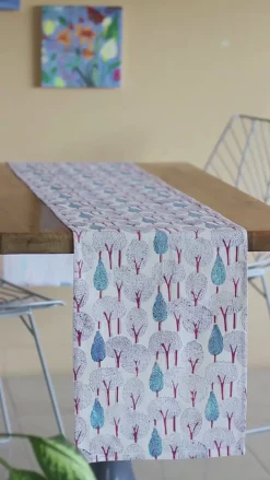 Topiary Garden Table Runner